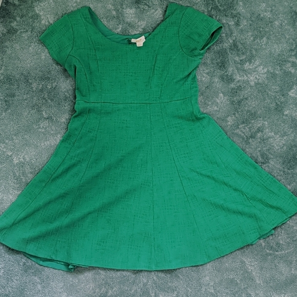 Green fit and flare dress by Meave - Picture 2 of 2